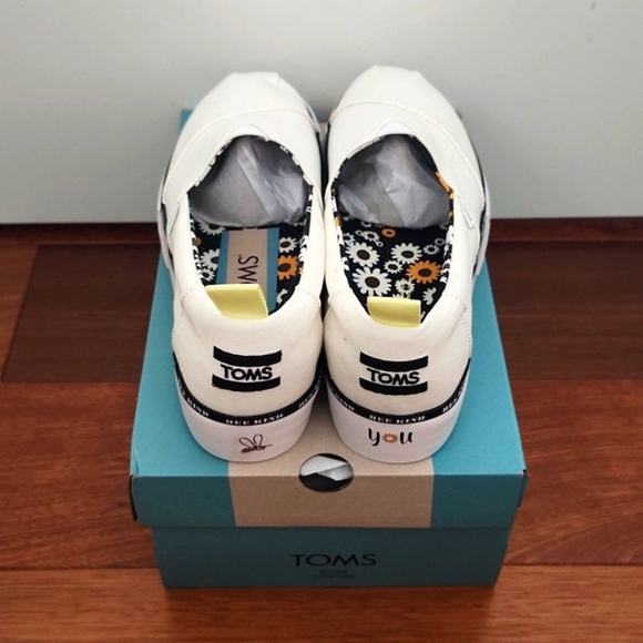 NWT TOMS White Alpargata Boardwalk White Canvas platform espadrilles. Size 6.5. - Picture 3 of 7